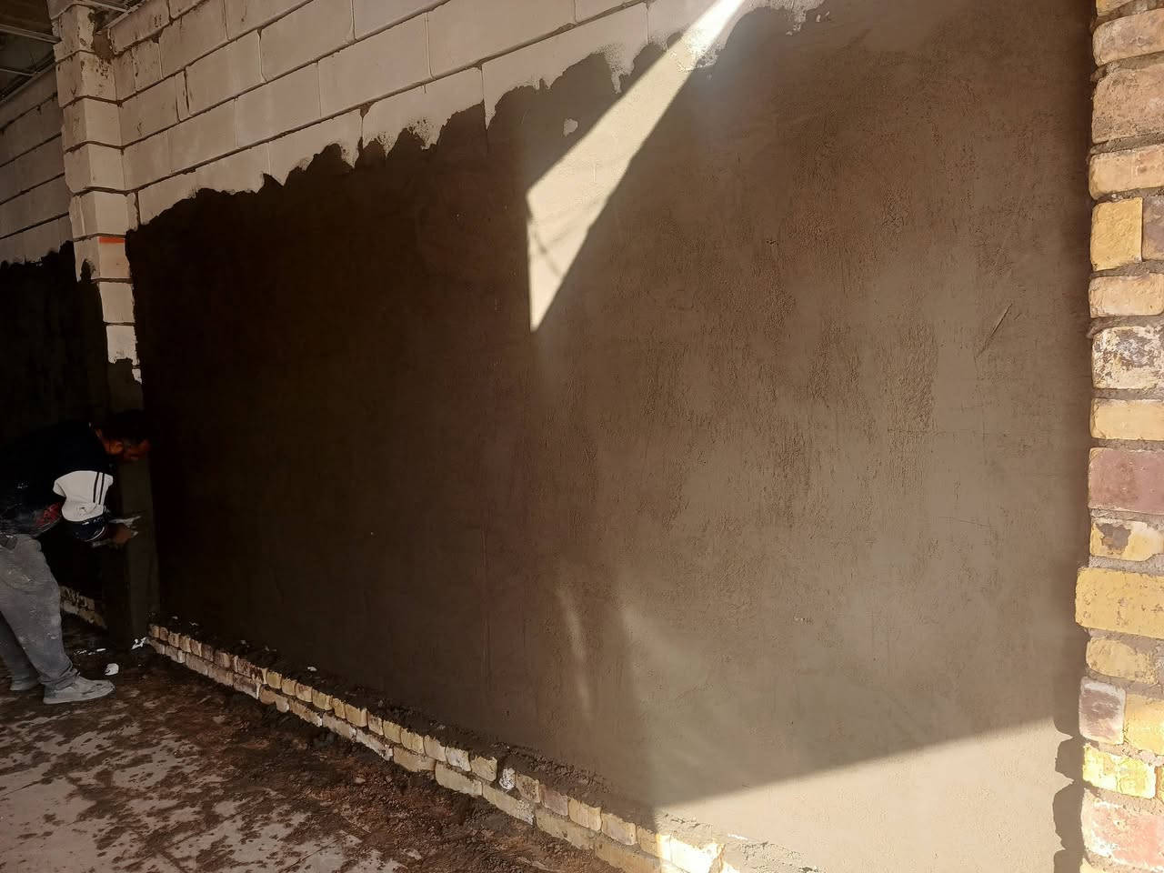 السلام عليكم. خلفه ابو محمد الخالدي 
لبخ سمنت جص بورك سيراميك كاشي بناء طابوك بناء بلوك ترميم تفليش صبغ لبخ واجهات تطبيك ارضيات مقرنص كافه العمل نشتغل سرعه ونظافه #حالين_فارغ اتصل وخادم ***********
