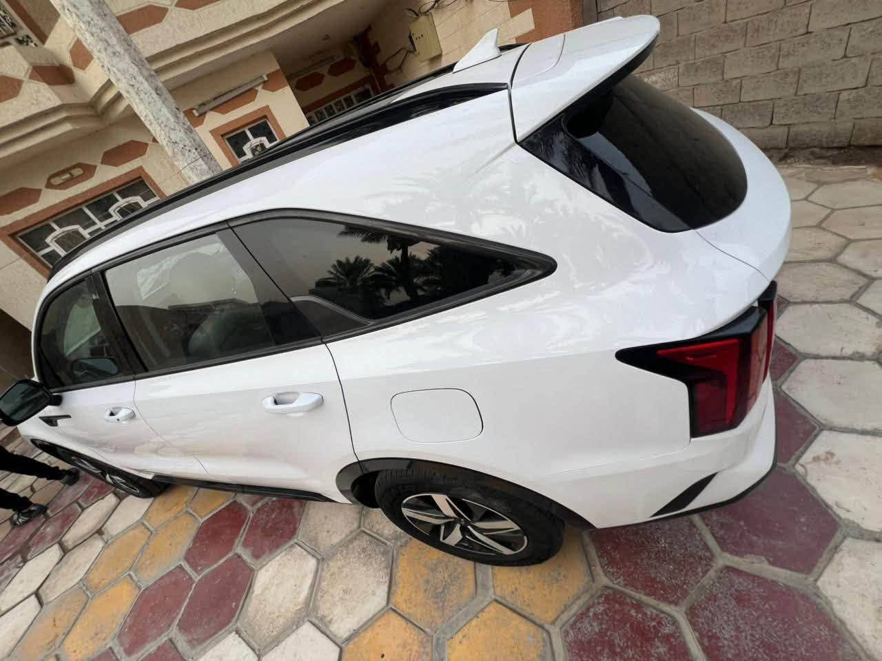 كيا سورنتو ٢٠٢٣ وارد أمريكي   فول مواصفات 
 
سيارة ماشية٢٣ الف 

بنراما 
محرك 2500 توربو 281 حصان تسارع رهيب

رادار أمامي
رادار خلفي
رادارات جانبيه
 كير 8 سرع 
تبريد لمس  
قيادة منحدرات
خمس وضعيات قياده 
(سمارت , سبورت , ايكو  , كومفرت  , ثلوج)
توقف تلقائي امامي
توقف ذاتي خلفي 
اطفاء تلقائي
دشبول ديجيتال
 النقطة العمياء تشتغل بالدشبول
قيادة تلقائية
تحديد مسار
شحن  هاتف ذكي لاسلكي
سايد بريك بصمة 
اوتو هولد
بانوراما 
لايت زنون 3 عدسات 

اناره ترحيب بالسائق 
تشغيل عن بعد 
كشنات كهربائي 6 مقاعد
6 راكب كشنات خلفيه Vip 
تدفئه  كشنات
تدفئه ستيرن
 السياره بعد بيها هواي مواصفات، رقم بغداد سنويه جديده رقم جديد *********** بغداد, العراق
