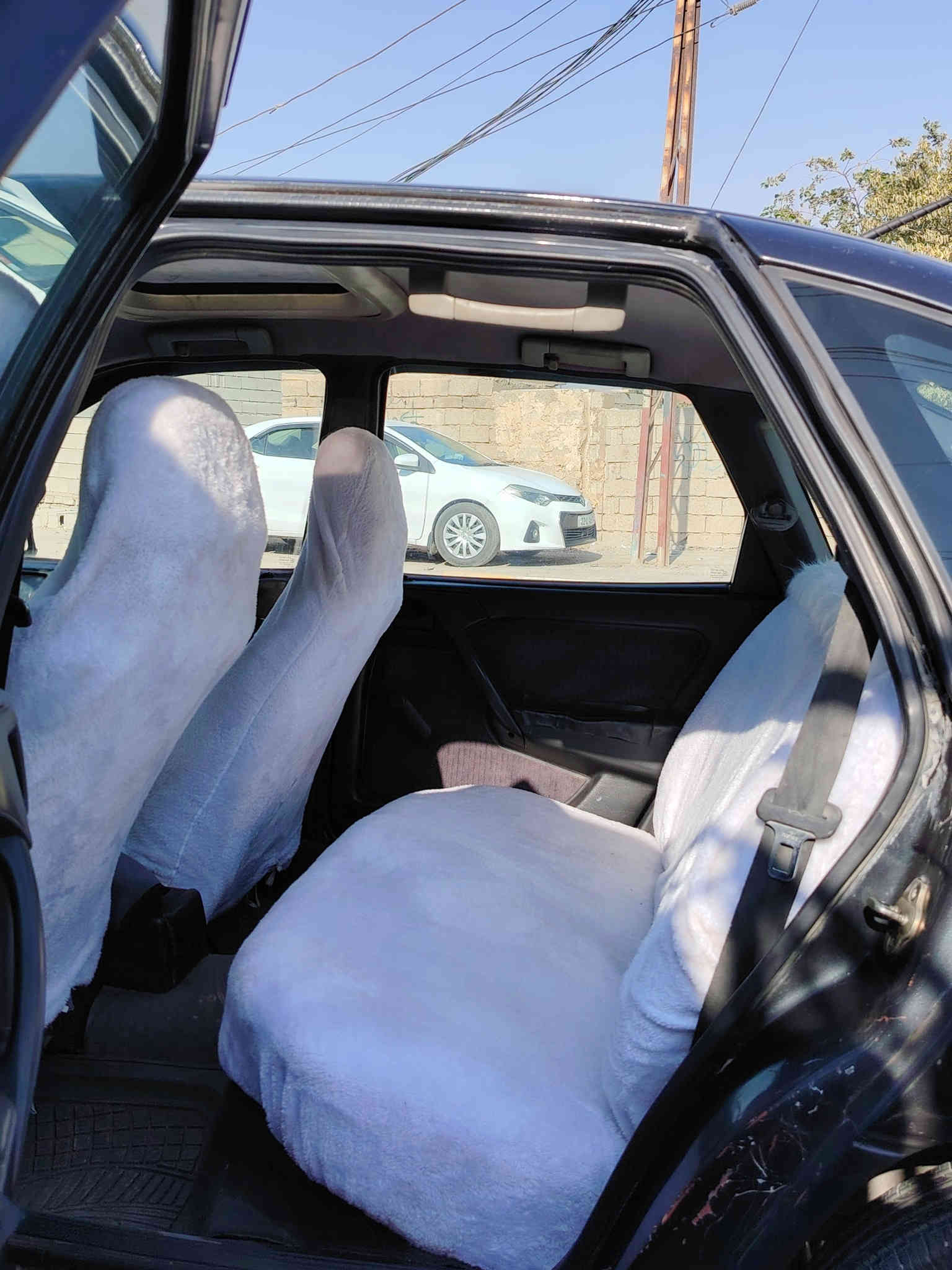 السلام عليكم للبيع اوبل فگتره حجم 20 موديل 93 سنويه لحد 2027 دفتر بانزين موجود كير محرك صدر امامي خلفي جديد تايرات اربعه جديد كهربائيات كلها شغاله تدفئه شغاله السياره جاهزه من كلشي ترهم مراوس حسب القناعه مكاني قضاء الحويجه السعر 35 وبيه مجال  رقم الهاتف ***********
