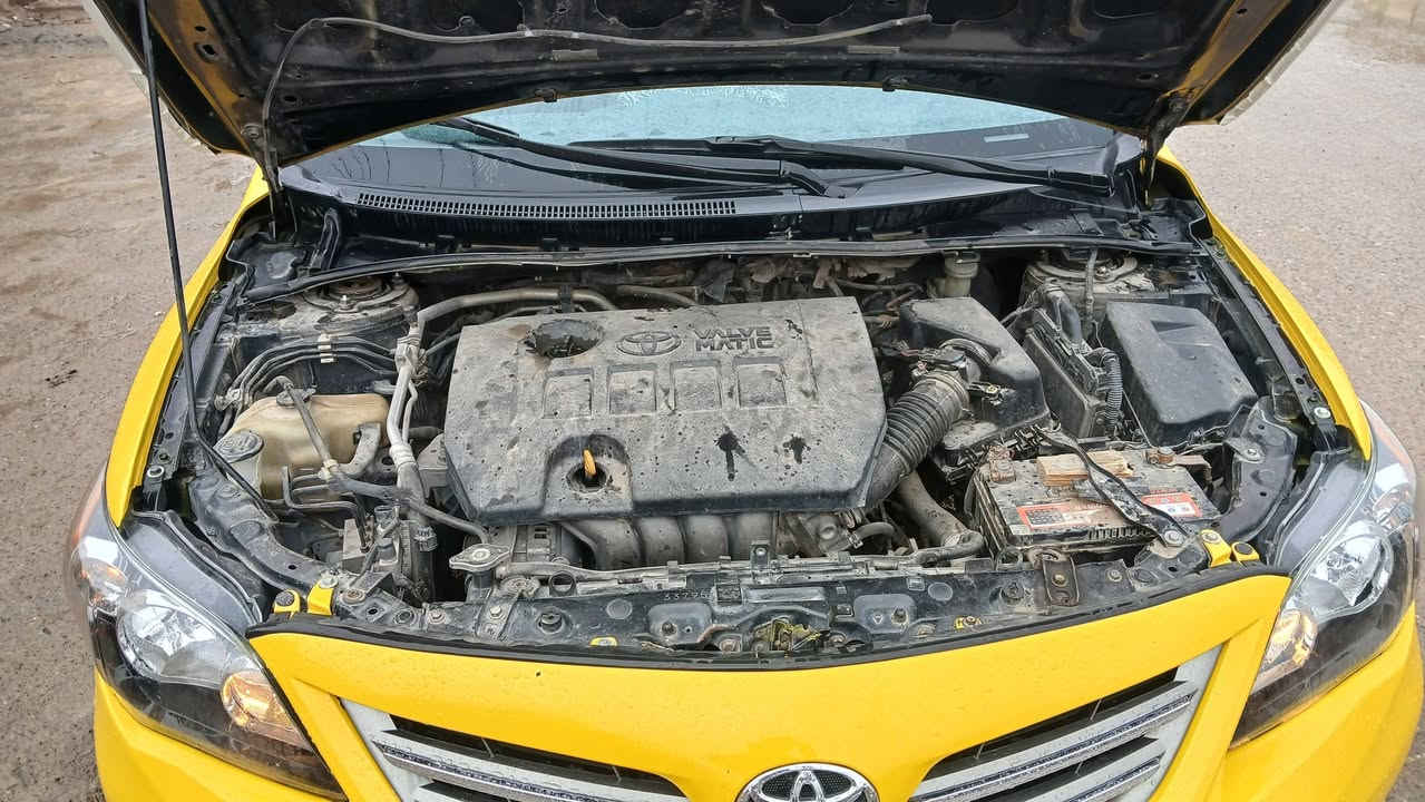 سلام عليكم كورلا موديل ١٢ البيع السياره مكفوله من دواخل بيهه الجاملق والبونيد تبديل بدون دواخل السياره بسم صاحبهه رقم بغداد بتكريت موجوده  ***********  اني مكلف بلنشر
