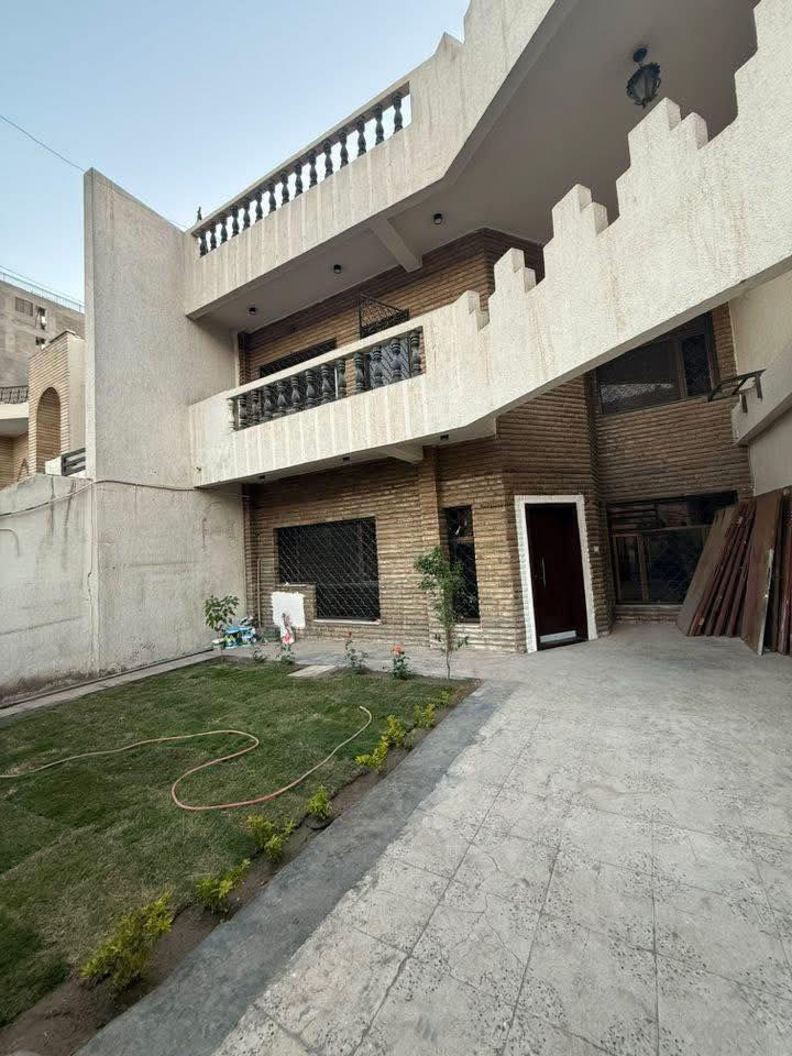 🔱 للايـجـار 🏠 عرصات الهندية 🔱
عنوان العقار 📍 عرصات الهندية مقابل شركة BMW

♦️المساحة  250  مـتـر 

يحتوي على كراج وحديقة مطبخ صالات عدد 2 وغرف عدد 4

ومجموعة صحيات 

 ـــــــــــــــــــــــــــــــــــــــــــــــــــــــــ

مهندس اسامة 

07755-444-650

❗️❗️ نسـتـقـبل العروض البيع الشراء والايجار ❗️❗️

بيع - شراء - ايجار - ادارة امـلاك - مقاولات عامة

‎‏‎📊كل ماعليك الاتصال أو المراسلة على الصفحة *ʲᵒⁱⁿ ᵘˢ*

‎‏‎‏‎زبائننا الكرام بِكُم نَرتقي ونَتشرف بزيارتِكم ونَفتخر بخِدمتِكم
