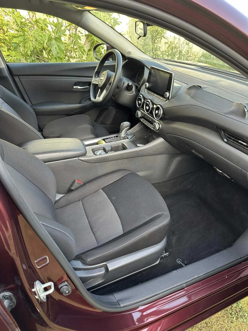 السلام عليكم ورحمة الله وبركاته 
رمضان كريم جميعاً 

نيسان سنترا 2025 امريكي حادثه جدا خفيف بس حافة البنيد تعديل بارد ماشية 13 بحالة الوكالة 
مواصفاتها معروفه 
مكانها بابل 
السعر المطلوب 129 وبيه مجال بسيط 
***********
