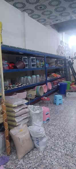 السلام عليكم مكلف بالنشر ميز حديد مثل ماواضح بالصوره طول ٧ م ارتفاع ٢ م عرض اعتقد ٦٠ سم باقي التفاصل الأتصال على هذا الرقم ***********
