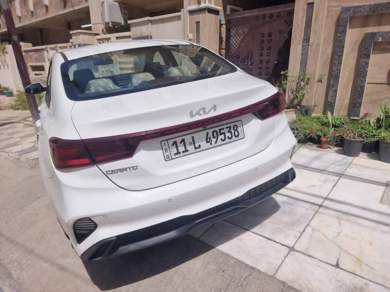 ياالله         للبيع سيراتو 2024 خليجي محرك 2000
كفالة عامة من كلشي شرط الفحص والسونار 

مواصفات شاشه كامرة حساس ويل كب 5 مع السبير 

السيارة بحاله الوكاله أخت الزيرو

ماشيه 31 الف كفاله  

باسمي تحويل مباشر شوكت ماتريد 

مكان السيارة جديدة الشط قرب الراشديه 

*********** 
السعرررر  (170 ) مجال قليل سعر اخو البلاش
