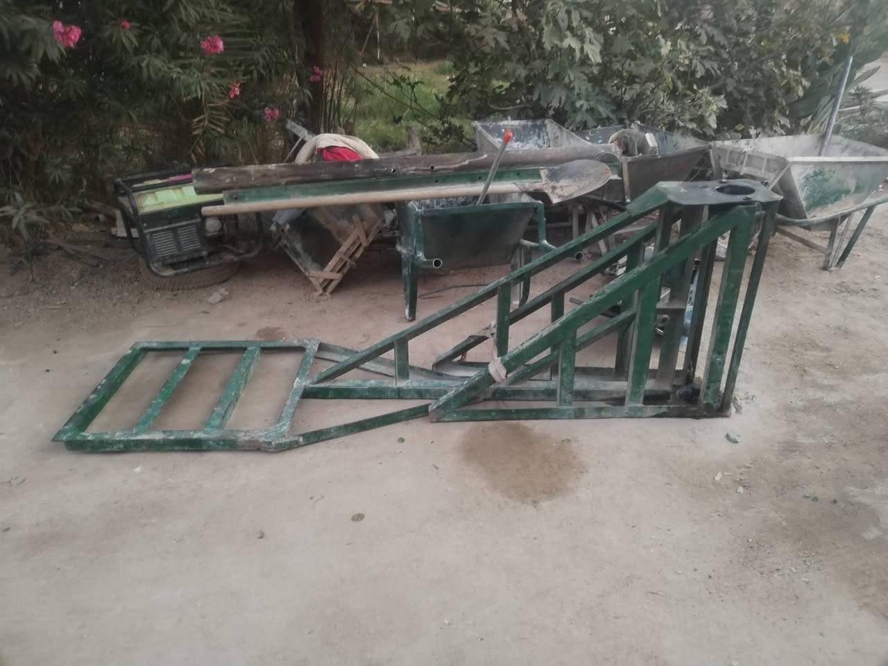 سلام عليكم شباب
ونج للبيع جاهز للعمل  ماطور مضلع الاصلي كير جاهز حسب الاصور من بريك من مايكات من شفت من كل نواحي جاهز 
 وياه 3 عرباين جاهزات  وخفاف  وسيم 35 متر   ومابي قطره لحيم وعواج  الله شاهد  مكاني الديوانيه  ناحية السدير   ***********   @    *********** 

سبب للبيع اتعينت وبعد ما احتاج العماله  وتحياتي للجميع
