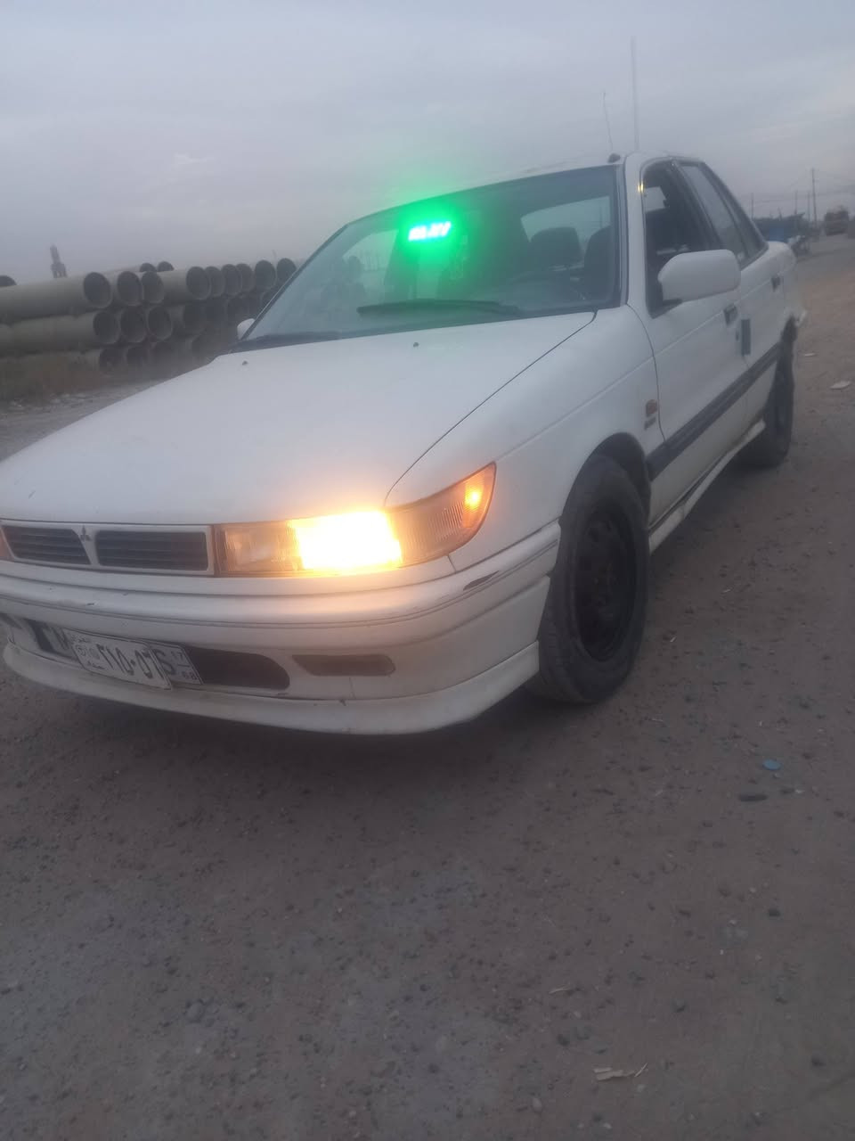 السلام عليكم ورحمة الله لانسر موديل 91. رقم صدامي بغداد سنويه عضم عاج ساقطه 22 راعيها موجود يحول تحويل وكاله ماكو السياره كير ومكينه خير من الله السياره حلوه مال جناي من حض عايزها بس صدر وبك لايت كهربائيات شغاله كلها السعر المطلوب 25 وبيها مجال للشراي والي مو شراي لايتعبني رجائآ التواصل ولاستفسار اكثر رقم الهاتف ***********
