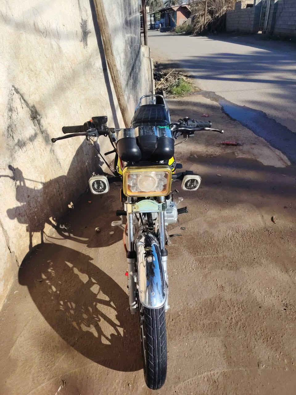 السلام عليكم درجة للبيع موديل 24محرك 200 أوراق كامله 5 دشبول طافي السعر 680وبيها مجال الرقم***********
