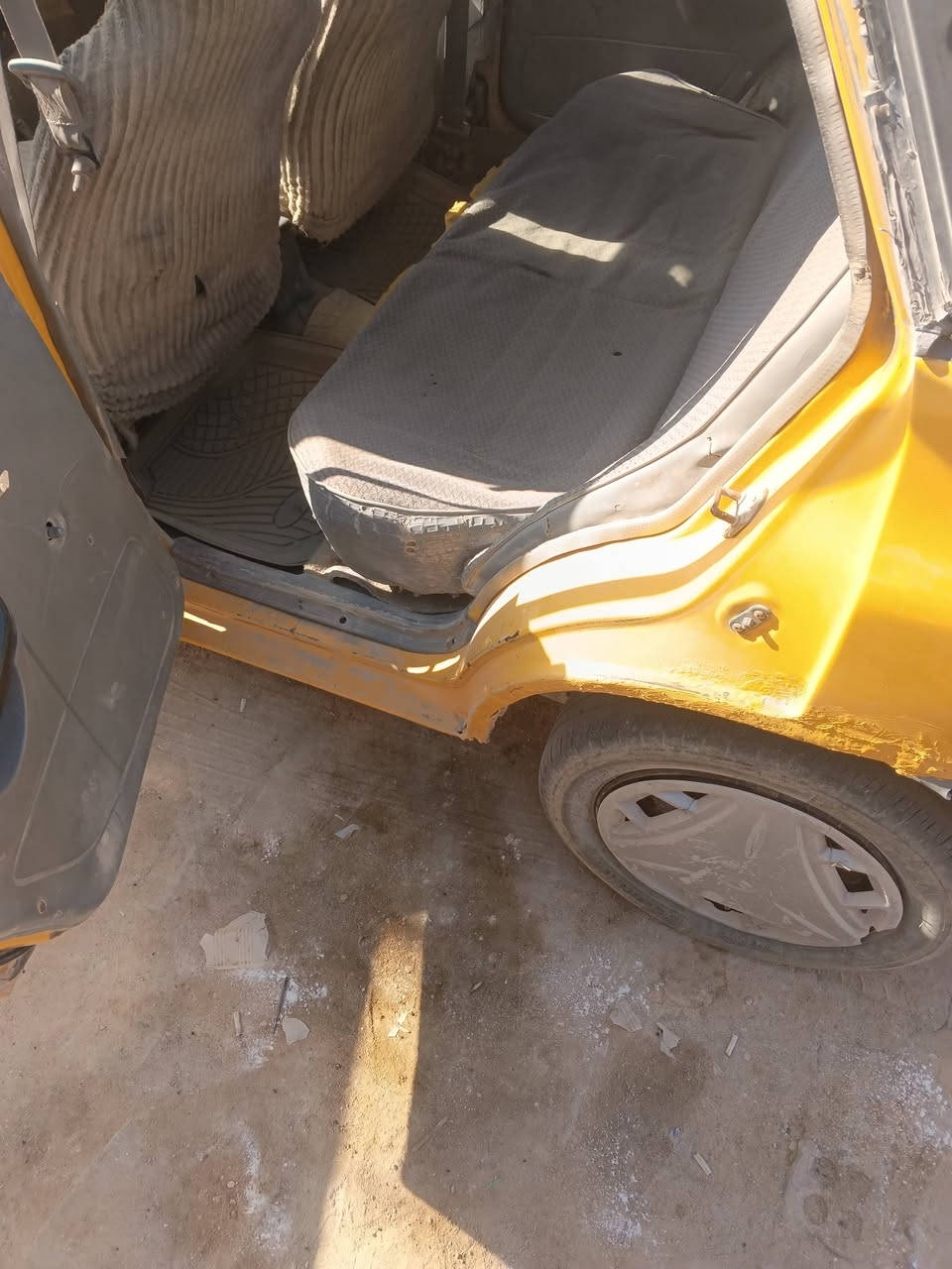 سايبه للبيع مديل 10 مكاني نجف سعره 10ورقات وبيه مجال كيره بس الثاني ميجي مرك خيط بخار كهربائيات شغاله جام يصعد وينزل حداديه نص عمر وهاذه رقمي ***********
