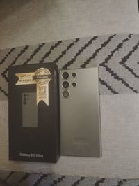 S23 البيع الجهاز بس فطر بل بلازمه خفيف مكاني يغداد 07712786170