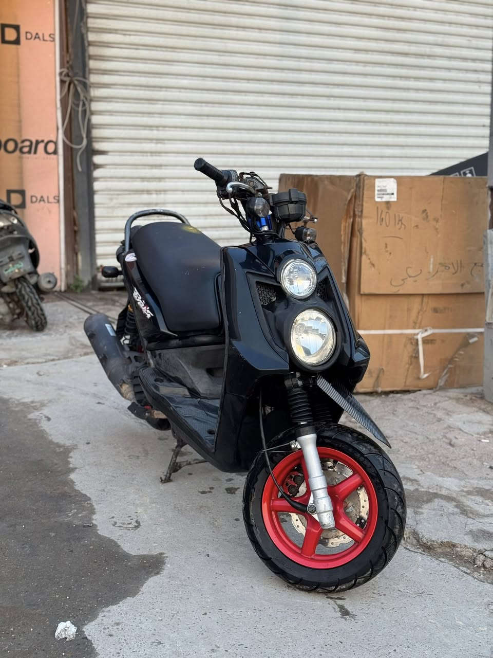 السلام عليكم
سكنس جبلي مكفوله من كل شي صارلي شهر منزله رمبه 

السعر مليون وميه وبيها مجال ***********. العنوان الوشاش
