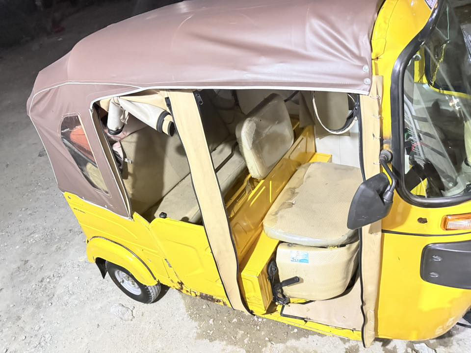 السلام عليكم شباب تكتك مديل 21 رقم وسنويه تحويل ثاني يوم بيه خيسات ودعمه جوه البك لايات خفيفه العنوان بغداد الشعب الرقم ***********
