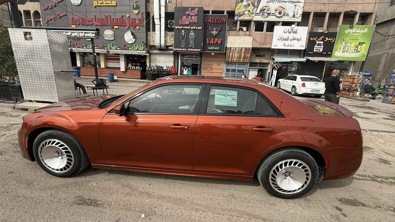 كرايسلر اوباما البيع او مراوس فقط بسياره اوباما محتاج فرق $
الموديل : 2021 .( كندي )  

* ماشيه : 115الف m 

الون : مشمشي مميز 

المحرك : 3.6L .v6

رقم اربيل جديده السنويه +هزه + براد . كله جديد 

السياره كفاله عامه 

المواصفات . فول الفول 

*سلايت روف 

*برده خلفيه 

*رادار مع مانع تصادم 

*نقطه عمياء 

*حساسات اماميه خلفيه 

* سستم صوت الپاين مع سماعات بريميوم 

* مقصوره الركاب من الجلد الفاخر 

* مقاعد الاماميه كهربائيه مع الحفظ الاميموري

* مقاعد اماميه تبريد وتدفئه 

* مقاعد خلفيه تدفئه 

* ستيرن كهربائي 

* تدفئه ستيرن 

** المري متحسسه الاضاء العاليه 

*شفتات بالستيرن 

*داخل لونين والكشنات البيهه مواصفات خاصه 

ملاحظه 🔔 السياره مغلفه كامل ppf افظل انواع ال ppf

وبي ضمان 10 سنوات شغله كلف (16)  ورقه 

* السياره فول  الاخير لاتجي تسئلني عل اي شي معلومات كامله كلهه فوك 

السعر :  ( 345$ ورقه ) 

رقم الهاتف (***********) 

مكان السياره ( بغداد ) 

تحويل مباشر السياره 🔊
