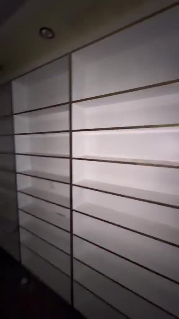 السلام عليكم رفوف +باترينه محل نظيفات كلش بغداد بالامين الثانيه
الإستفسار الاتصال***********
علي كوزمتك

