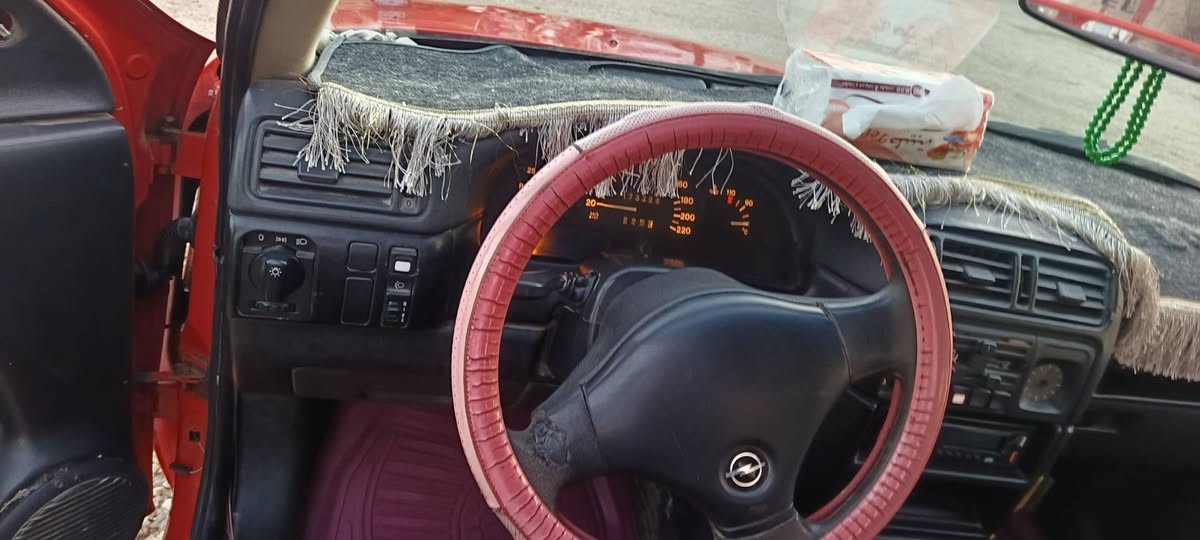 سلام عليكم فكتره 16للبيع سياره بسمي كير ومكينه كفاله ب37 سياره مغبوغه حزام ***********
