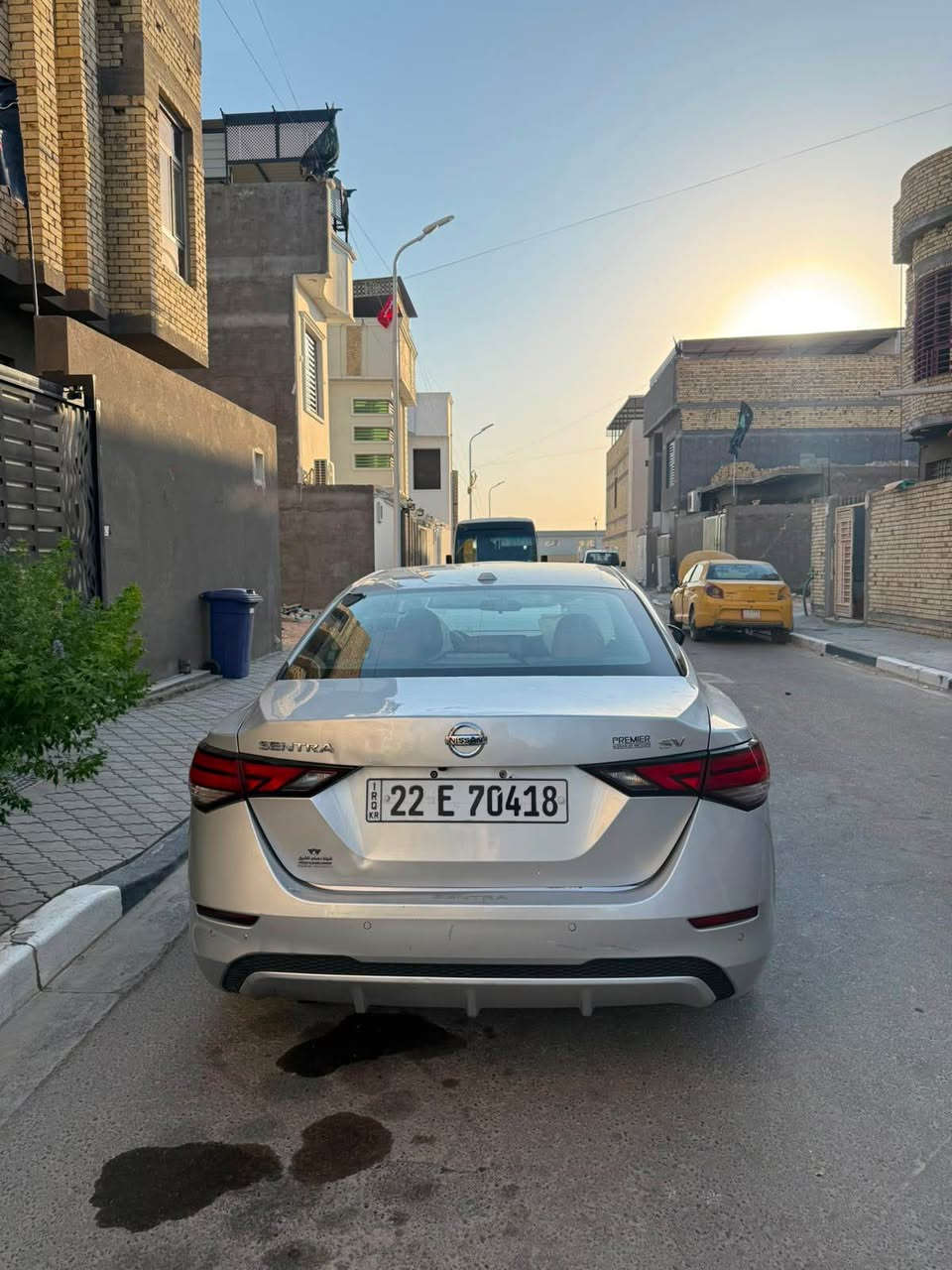 السلام عليكم
نيسان سنترا موديل 2021- فئة sv - الون سلفري - وارد امريكي بدون حادث بيها  بي دار قليل ب جاملق مال السايق دواخلها لون مميز سعرها (115 وبيها مجال) للاستفسار *********** البصرة, العراق
