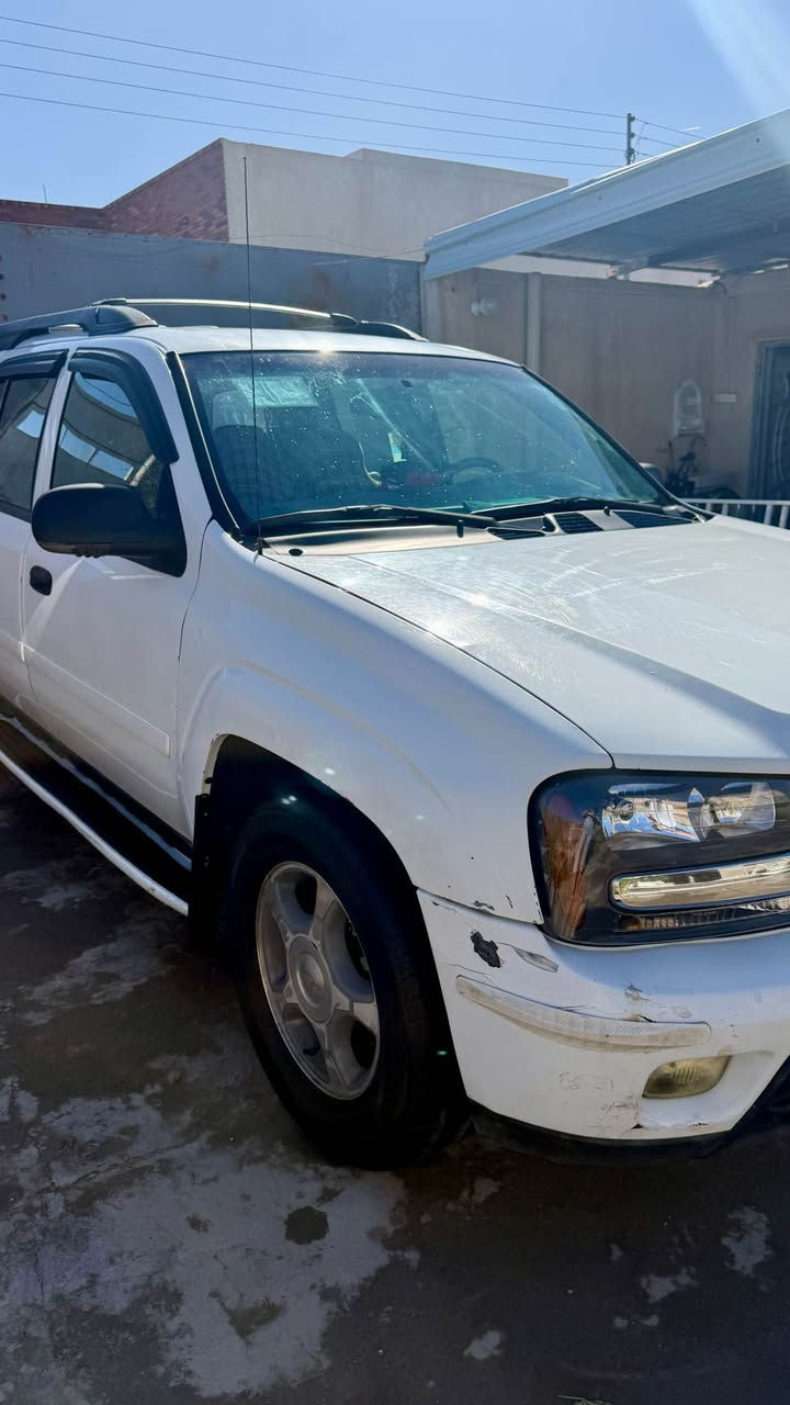 سيارة بلايزر موديل ٢٠٠٦ رقم اربيل بااسمي 
ويمتى ما تريد تحويل انحول ٧راكب 
مكينة وكير بلاد وسيارة كلها بلاد مجرد ضربه خفيفه بالجاملغ الخلفي الي واضح بالصوره سيارة لا صبغ ولا اي شي اي استفار اتصال على هذا رقم *********** البصرة, العراق
