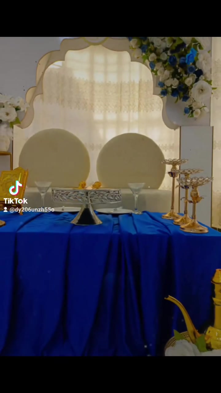 كوشات اعراس مستعمله للبيع لحاب يشتري يدخل خاص الرقم التواصل ***********
