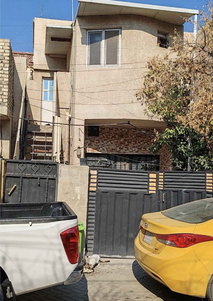 السلام عليكم
بيت للبيع في منطقة سبع أبكار محله ٣٤٠ مساحته ١٠٥ واجهه ٥ نزال ٢١  البيت عباره عن بيت ارضي معزول مؤجر وشقه طابق ثاني مؤجره للاستفسار ***********

