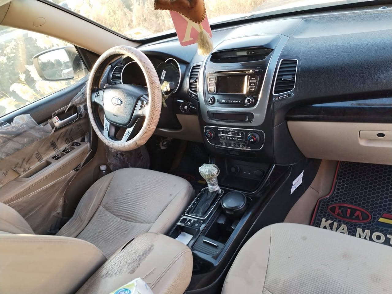 سورنته ٢٠١٤ خليجي كفاله عامه بسمي مواصفاته مثل ما موضح بالصوره
***********
