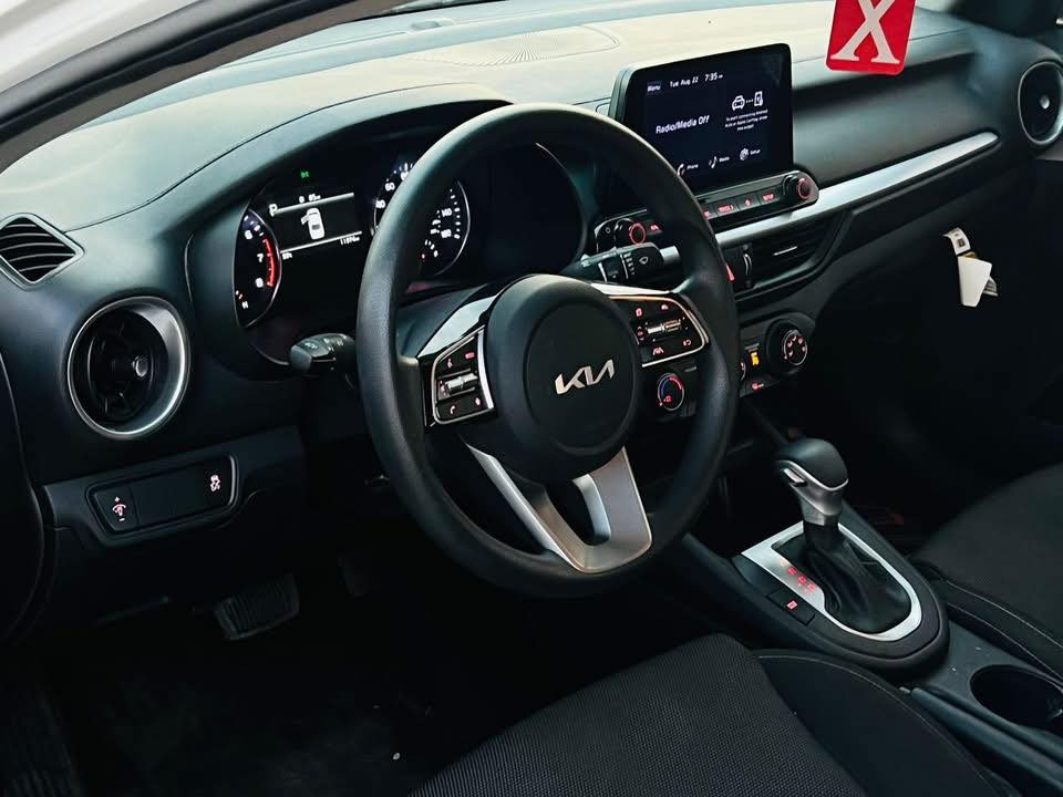 السلام عليكم كيا فورتي موديل 2022 سياره نظيف جدا ماشيه 64 سياره كلشي مكفول بيها سعرها 145 وبيها مجال تريد تفاصيل اكثر راسلني خاص


**إذا كنت صاحب هذا الإعلان وتريد حذفه لأي سبب، رجاءا أرسل رسالة إلى الدعم الفني**