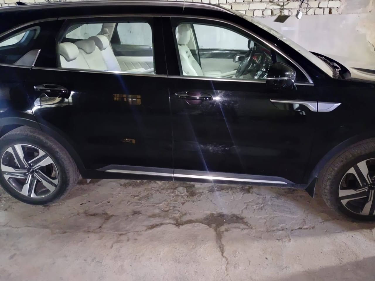 السلام عليكم ورحمة الله وبركاته متوفر سورنتو ٢٠٢٣ رقم أربيل بسمي تريد تحويل تريد وكاله ماشيه ٣٥ سياره فول مواصفات عدا الفورويل كفاله عامه عدا رصعتين سياره بعد احله من الصور السعر ٢٩٥وبيه مجال تواصل أكثر متوفر واتساب *********** بغداد الطارمية المحرك ٦..٣٥٠٠
