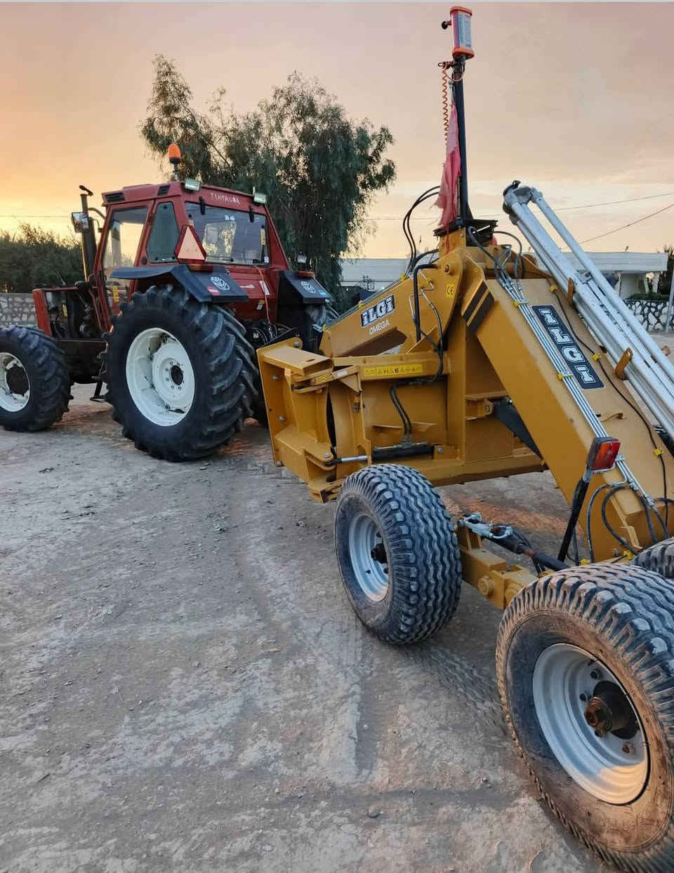 سلام عليكم مكينا فيات 180نص اوته ماتيك  فوال مواصفات  مكفوله كفاله عامه مكينا نضيفه خير من الله محرك كير اكسن مكفوالات    وانضف من بصوره بعد تريده هيه واليزر تريد بدون لليزر  //ستفسار // ‏‪***********‬‏//‏‪***********‬‏
