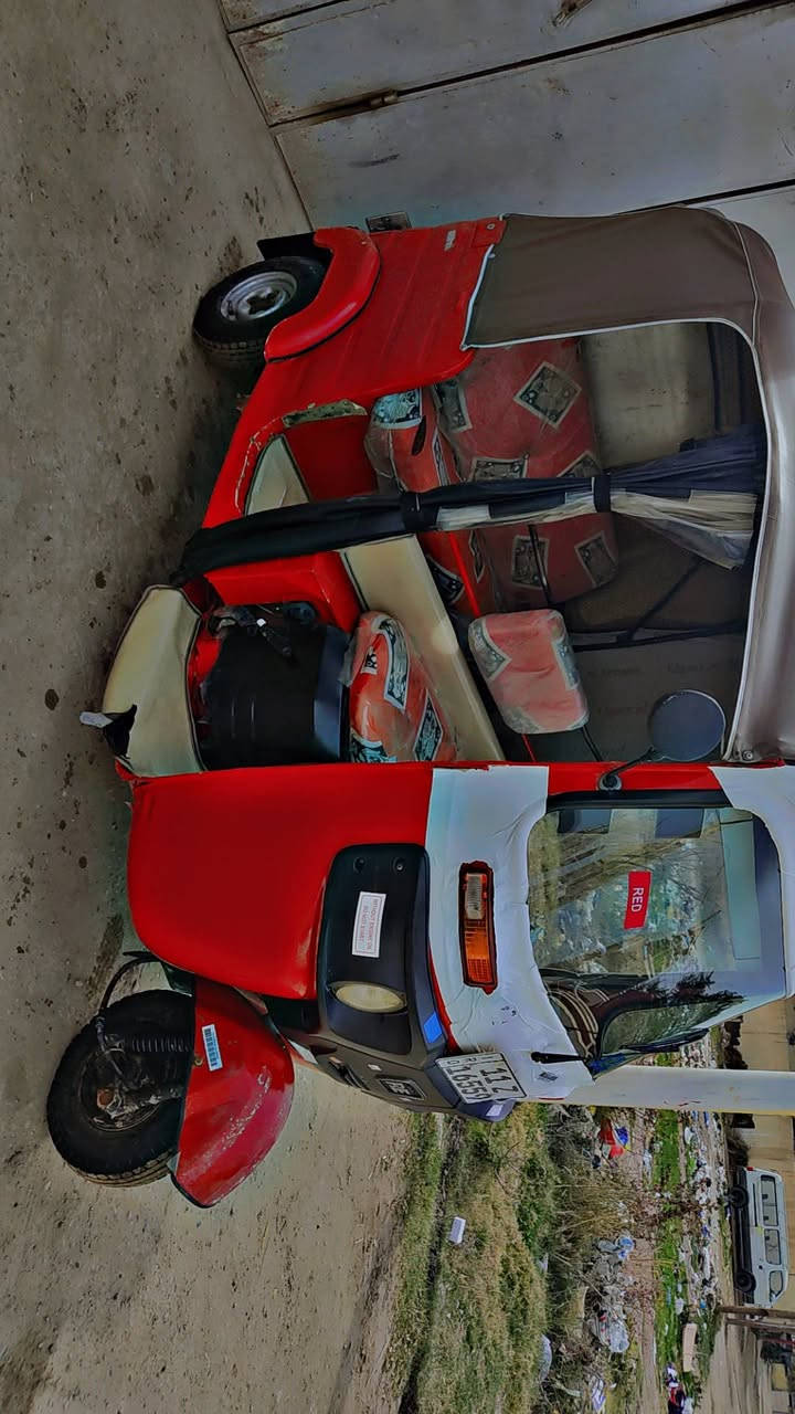 سلام عليكم تكتك للبيع  رقم وسنويه بأسمي موديل 17مكينه مكفوله من النضوح والتبخير اكسل خير من الله تخم تاير السعر 4 ونص وبيها مجال
استفسار اتصال ع رقم وبي واتساب  ***********
