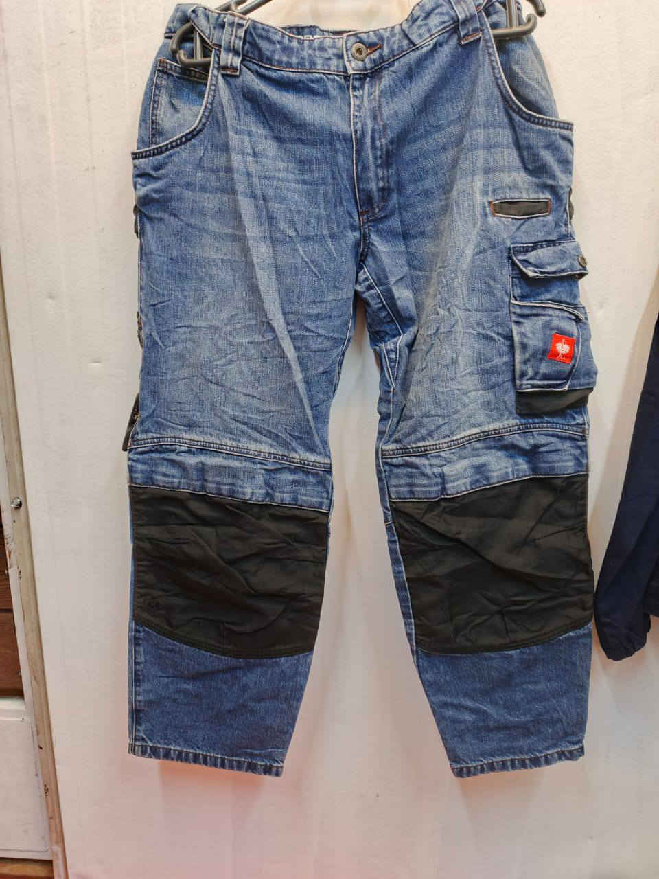 سلام عليكم متوفر بنطرون عمل اوربيه متوفر جميع قياسات 🦺 ***********
