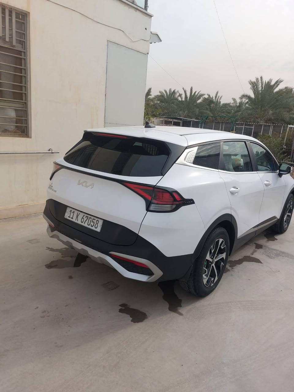 السلام عليكم
البيع سبورتج وارد امريكي
مواصفات نص فول ماشيه29
حادث جاملق وصبغ شويه من لباب 
بدون دواخل السعر183 وبيهه مجال 
العنوان بغداد جسر ديالى الجديد 
 رقم الهاتف ***********
