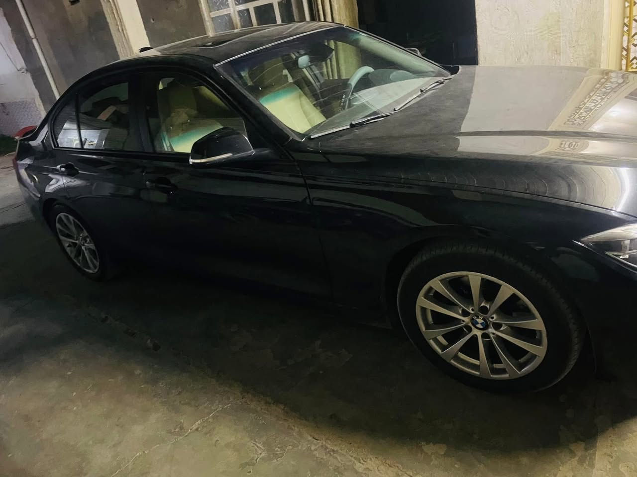 السلام عليكم ورحمة الله وبركاته
BMW 320i
موديل 2018 فول مواصفات 
وارد كندي حادث جاملغ وبنيد بدون دواخل 
حادثها بالعراق جاملغ امامي بدون دواخل 
دواخل سليمه 
شواصي للغد 
مكفوله من كلشي 

مكاني بغداد /  ابي غريب 
السعر 180 وبيها مجال بسيط

***********
