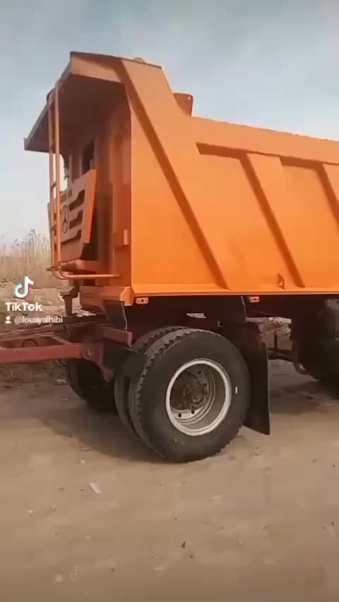 مقطوره للبيع طول7وربع  ذرعته 23متر موديل 24  تخم تاير ***********
