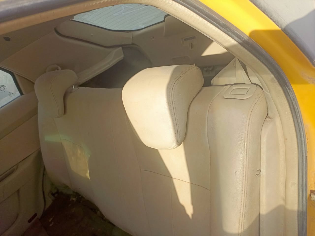 للبيع ديوانيه غراض شيري فلاوين..
***********
