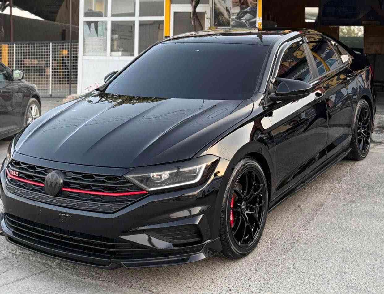 جيتة موديل ٢٠٢٠  مواسةفات S
كامل كراوةتة Gli 
14. torbo گيرو مةكينةي بةشةرت تةقةو رةقةي بةشةرت بي مةسرةف هةموو گياني بة شةرت سةيارةكة براوةي دوبةية بي دةعم و ليدراوة پيش و پشت بةشةرت 
شوين :كوية 
***********_*********** كويسينجاك, أربيل
