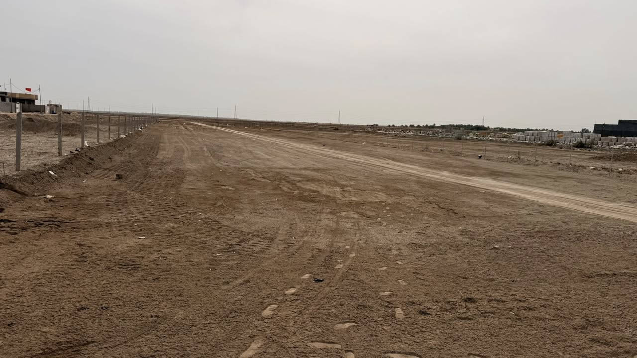 بسم الله الرحمن الرحيم 
يعلن مكتب الرنين للعقارات عن توفير 
(ارض طابو زراعي سند ٢٥) تجاريه للبيع 
📌الموقع جنب محطة السلامين للوقود 
مجاور اولاد عباس الغانمي للسيراميك 
🔸المساحه (٦٣٨١ متر )
🔸الوجه (٣٢ متر )
🔸النزال (٢٢٣ متر )
ارض استثمارية تصلح مخازن / معمل / بناء 
متوفره فيها كافة الخدمات 
📌السعر ٤٠٠ مليون قابل للتفاوض 
للاستفسار اكثر زيارة مكتب الرنين او الاتصال 
***********/مرتضى
