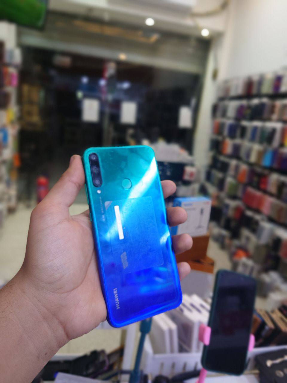 Y7p
✅شريحتين 
✅ذاكرة 64
✅كل الجهاز شغال

🟡الشاشة بيها هذا العيب المصنعي مو كسر ولا فطر واصلا صاير داخلي مو خارجي كلشي ممأثر 
🟡الكاميرا السلفي مغوشة 

سعرة 60 موجود توصيل


**إذا كنت صاحب هذا الإعلان وتريد حذفه لأي سبب، رجاءا أرسل رسالة إلى الدعم الفني**