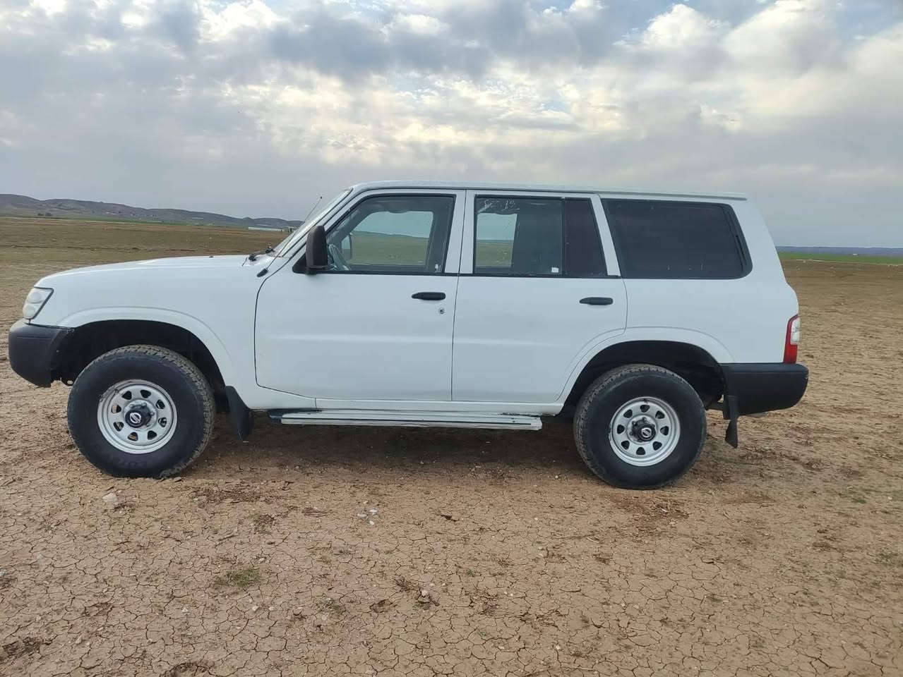 پاتڕۆڵ مۆدل ‌2001وەرەقەی مزیدی لەگەڵە شتی نمونەوجوان ... ماڵی دۆست .گێڕ مەکینە ئە کسل دبڵ ئەکسل .جایز تەبرید سارد گەرم ..پێشو دوای کەپس بیدەعم  چواردەوری پەڵەی بچوکی پەمپ هەیە .شانی وەک شوشەیە سەقفی چەمچە عزیتی داوە جێ جێی پێیوەیە .. باقی نمونەیە شوین چەمچەماڵ    58گڵاو مجالێ کەم ...             ***********  ***********
