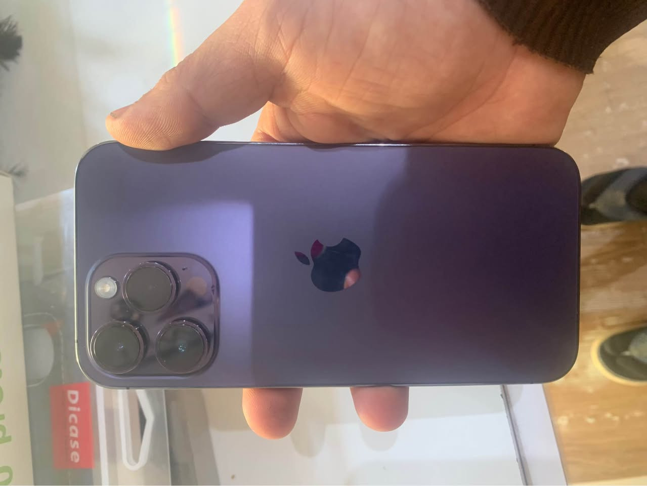 سلام عليكم IPhone 14 Pro Max 
ذاكره 128
بطارية 85
نمودج m
الجهاز يخبل مبدل شاشة
الرقم ***********
السعر 600
بغداد الشعلة بغداد, العراق
