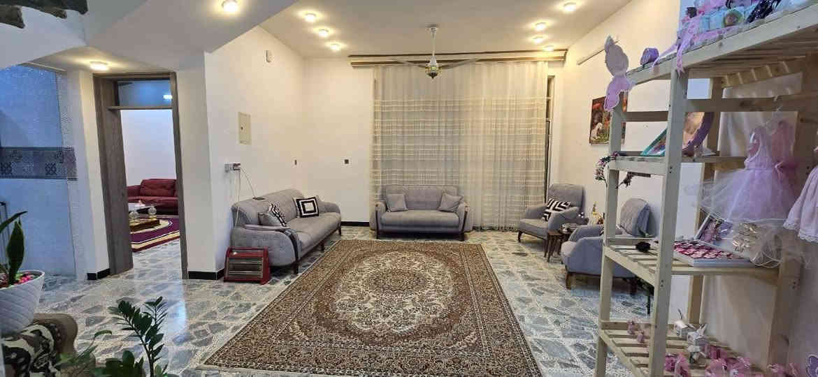 بسم الله الرحمن الرحيم
( دار حديث البناء للبيع )

في حي الجغيفي الثانيه مقابل جامع الواحد الاحد 

قرب الشارع الرئيسي

المساحه : 300 م

الواجهة  : 15 م

النزال : 20

الشارع : 10

مكون من 2غرف نوم 

صاله 2

مطبخ حار وبارد 

ستقبال 

حمامات 4

مناور 2

حديقه و كراج 
السعر ١٧٥

***********

***********

متواجد واتساب او اتصال 

ابو فهد
