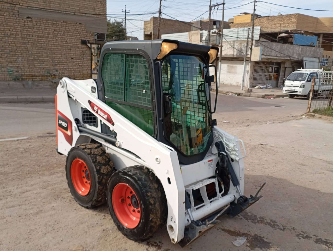 سلام عليكم شفل 450البيع الشفل خير من الله الاستفسار على الرقم التالي /‏‪0772 673 5250‬
