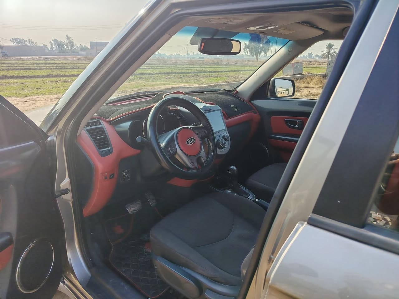 سلام عليكم سياره صول موديل11سياره حلوه وجاهزه حادثه باب خلفي وجملغ خلفي مكينه دوش2000موصفات فتحه سقف تحكم ستيرن شاشه رقم بغداد سياره باسمي سياره بيع قصاد فقط
لعمله تصال ***********
