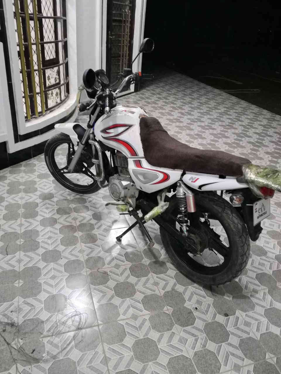 ماطور سنكي البيع موديل 2017 شوف وشتري بدون اوراق
السعر 650 وبيه مجال ***********
