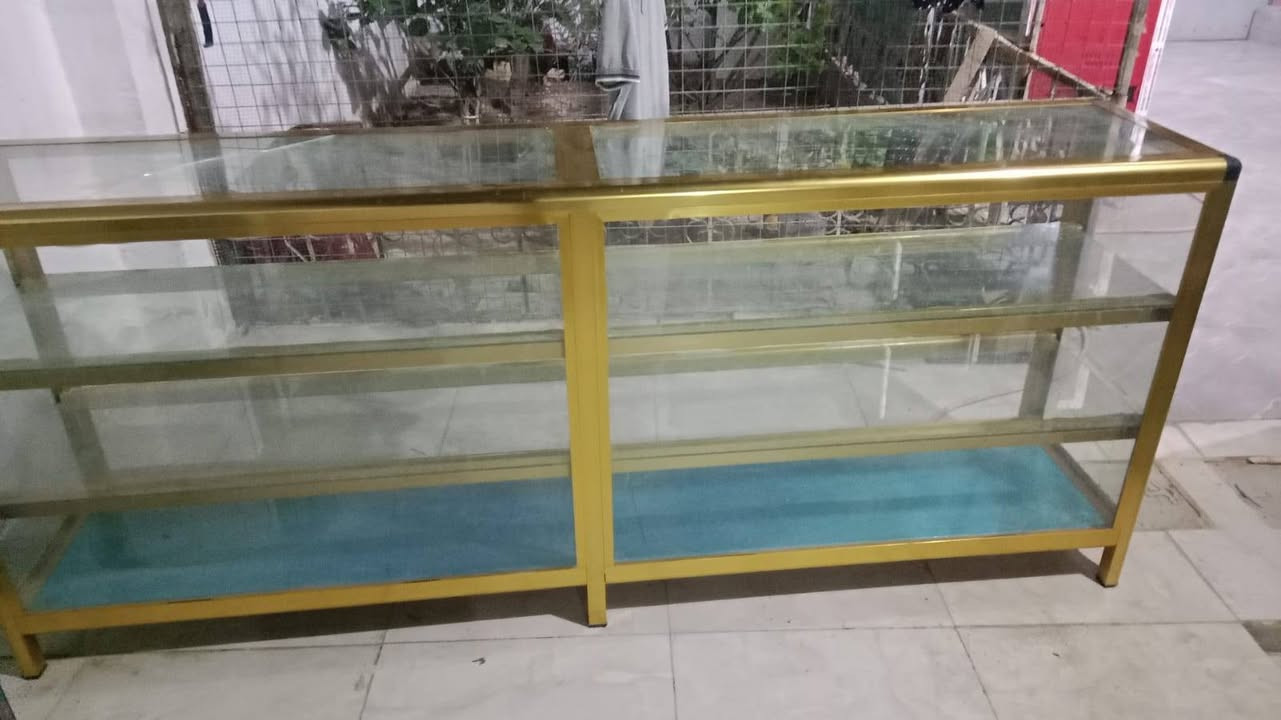 غراض مطعم للبيع نظاف استخدام قليل 
البصره شط العرب 
***********
