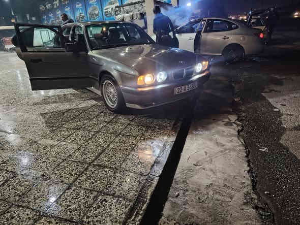 السلام عليكم بي ام 544 مكينه 8V شرط السياره   كلها شرط والسياره رقم اربيل باسمي سياره بنزين وغاز منظومه اصليه سياره برقي واحد ما يعوزها سياره متواجده داخل الموصل السعر 75 وبيها مجال قليل *********** الاسيا ***********
