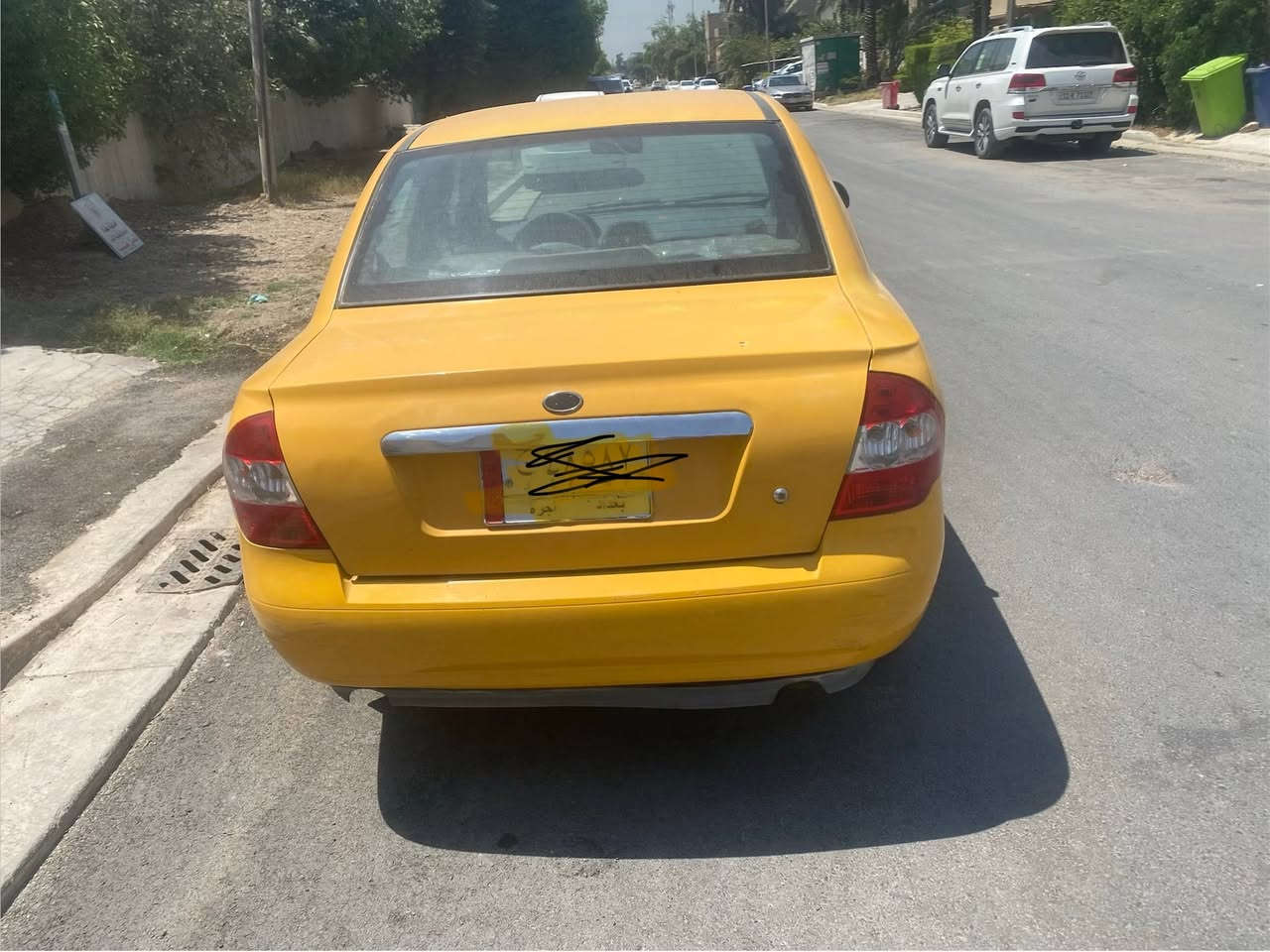 طيبة ٢٠١٥ بدون ظربة وصبغ بيهة ملاحظات بسيطة فقط
تحويل مباشر سنوية جديدة 
مكانهة بغداد الكرخ وهاي الصور نظافتهة صيانة امانت الله 
محرك جديد وصل وياه
كلج جديد
بور
بريك منظومة كاملة 
تبريد ثلج 
مناقصهة شي مكانهة بغداد الكرخ 
***********
سعرهة ٣٨
وبلخير على الياخذهة

