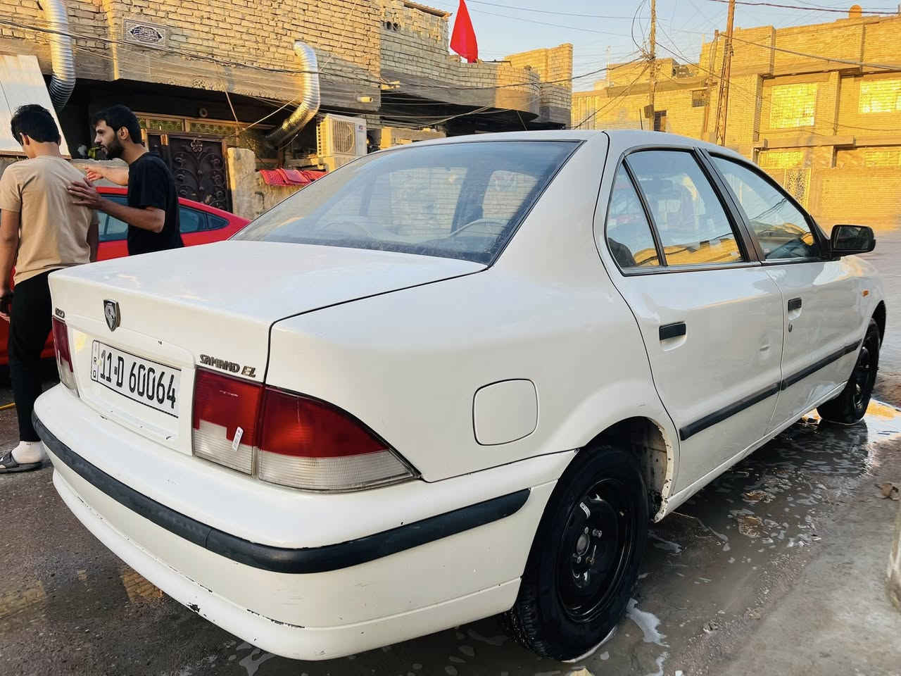 السلام عليكم
سمند 2009 محور كير ومكينة كورلا 1600
رقم جديد اجنبي 
تخم تاير  صدر حدادية جديد 
تدفئة وتبريد وي سويج
كهربائيات كلها شغالة
السياره لأضربه ولاصبغ ولاتبديل 
خير من الله مكفوله السياره 
بغداد البلديات 
سعرها 45 بيها مجال حك جيه
***********
