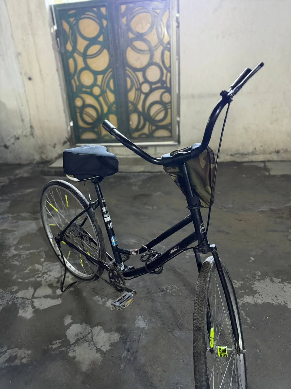 مرحبا شباب بايسكل بناتي نضيف حجم 26 السعر 80وبي مجال للسفسار ***********
