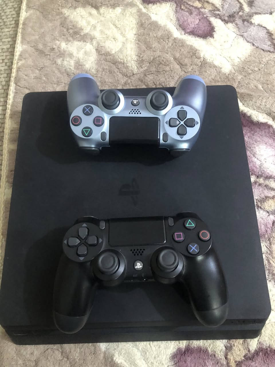 السلام عليكم 
للبيع ❇️

ملاحظة 📝 الجهاز نظام 11.00 يعني التهكير مو ابو القرص تهكير عن طريق كيبل ال LAN  📝 

بلي ستيشن فور سلم🎮
مهكر ☢️
💾512GB
الجهاز مكفول ما مفتوح 🔒
ملحقات الجهاز♻️
جويستك عدد 2🎮🎮
5العاب 🔫
السعر 265,000 💵
مكان نجف كوفه قرب مسجد السهله 📍
📌للتواصل خاص او على الرقم بي واتساب ***********📌
