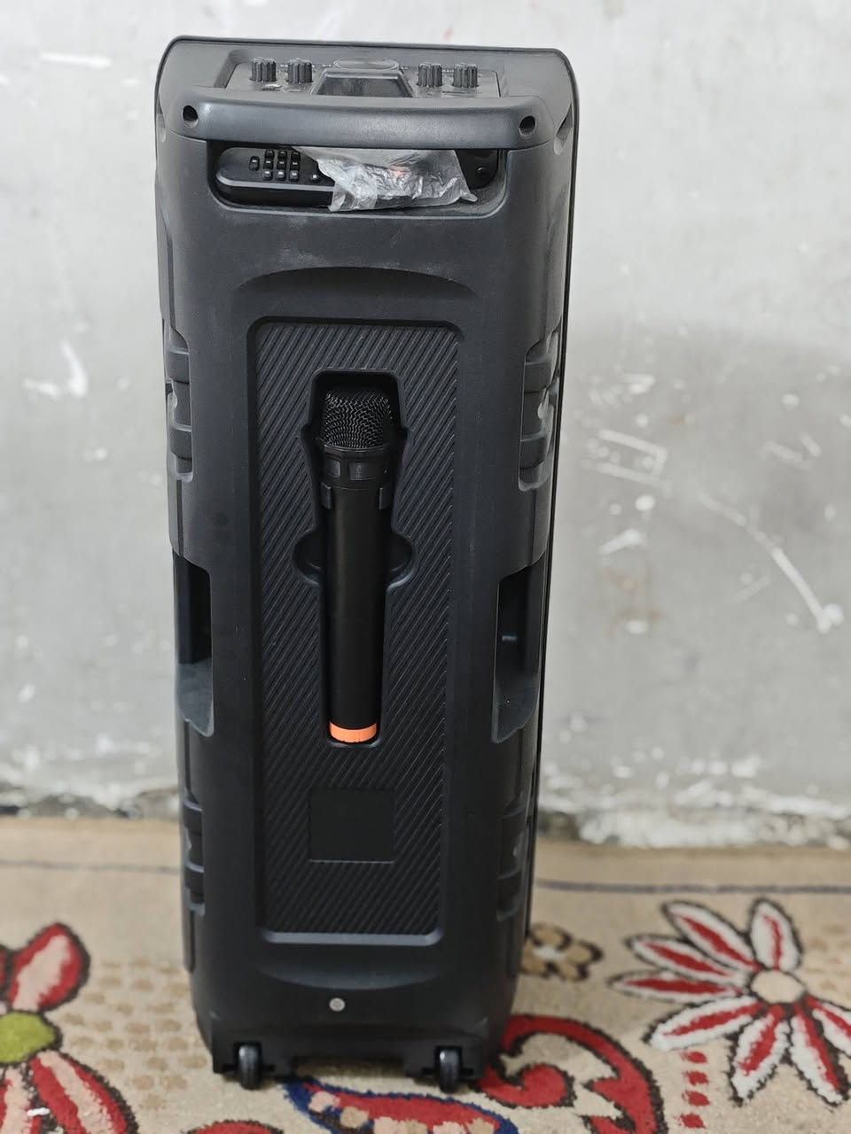 سلام عليكم دي جي البيع كامل مواصفات وموضح في لصور للستفسار على هاذا الرقم ***********
