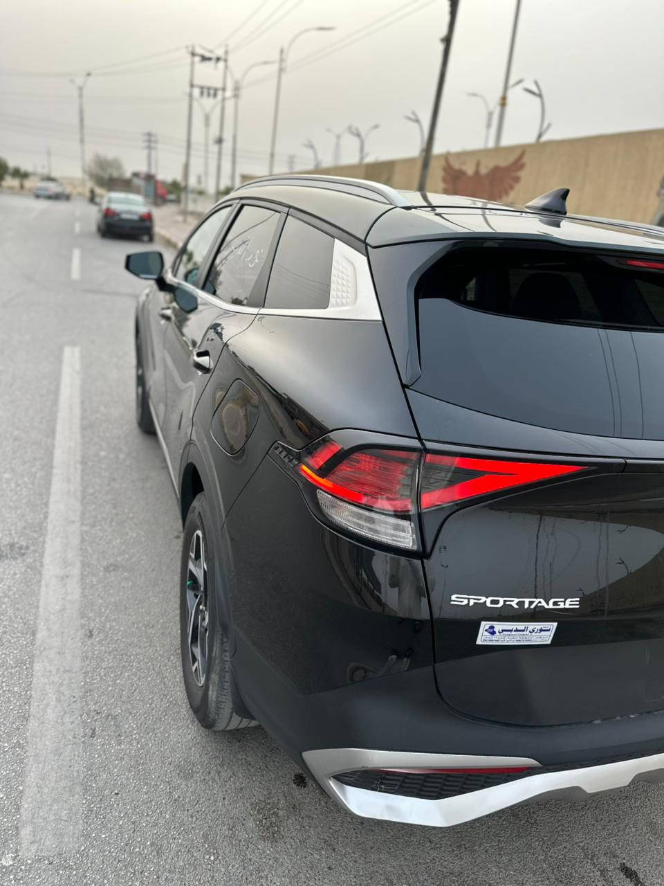 ‏كيا. سبورتج 23 حره دخول جديد بدون رقم حادث خفيف مقدمة البنيد العنوان ناصريه السعر 160 وبيه مجال

‏***********
