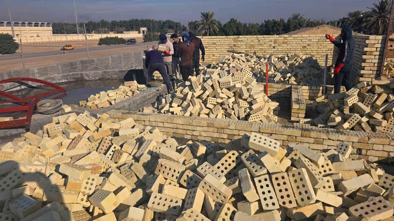 🏗️ **عرض استثنائي ولمدة محدودة – داخل بغداد فقط** 🏗️

**مكتب سهم بغداد للتصاميم الهندسية والمقاولات** يقدم عرضًا خاصًا على **تنفيذ الهيكل بالطابوق الأصفر** وفق أعلى معايير الجودة وبإشراف هندسي متخصص.

💰 **الأسعار حسب مساحة البناء:**

🔸 **250 م² فما فوق** → **175,000 دينار/م²**

🔸 **150 م² إلى أقل من 250 م²** → **180,000 دينار/م²**

🔸 **100 م² إلى أقل من 150 م²** → **185,000 دينار/م²**

🔸 **75 م² إلى أقل من 100 م²** → **210,000 دينار/م²**

🔸 **50 م² إلى أقل من 75 م²** → **225,000 دينار/م²**

✔️ إشراف هندسي متخصص.
✔️ تنفيذ مطابق للمواصفات الفنية.
✔️ جودة في العمل والتزام بالمواعيد.
✔️ العرض ساري لفترة محدودة.

📍 **موقع المكتب:** بغداد – حي الحسين – المدخل الرئيسي من جهة الأطباء.

📞 **للحجز والاستفسار:**
***********
***********
***********

⏳ **احجز الآن واستفد من العرض قبل انتهاء المدة المحددة.**

#العراق #بغداد #بغداد_العراق #مكتب_سهم_بغداد #بناء #بناء_هيكل #مقاولات #التصاميم_الهندسية #مهندس_مدني #اعمار #الطابوق_الاصفر #حي_الحسين #بناء_منازل #بناء_العراق
